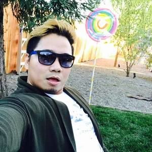 Meet your Posher, Adrian